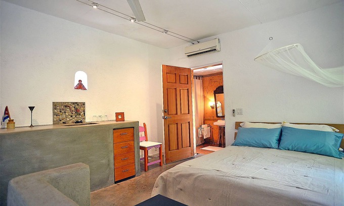 El Centenario Casa | Casita La Capilla - El lugar tranquilo del jardín