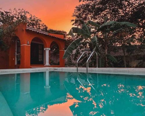 Izamal Apartamento | Casita Naranja in the Yellow City