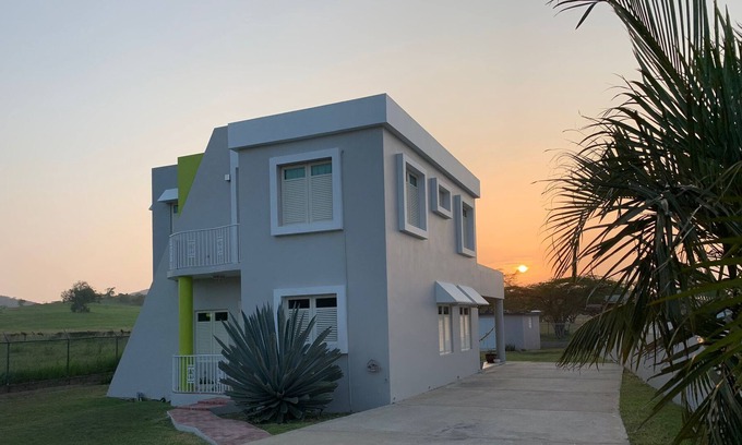 Lajas Casa | *CASITA PARGUERA* Family House Near South West Beach Commuties