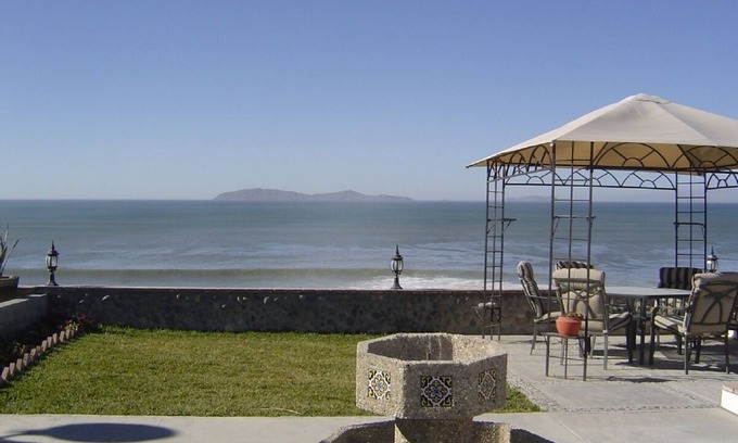 San Antonio del Mar Casa | Casa de playa frente al mar con vistas panorámicas y puestas de sol magníficas