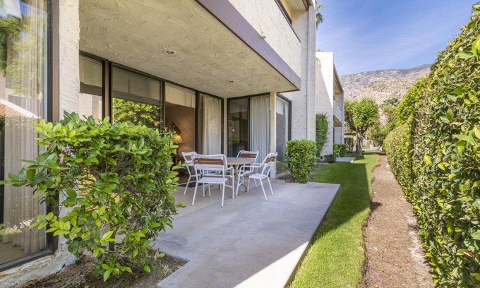Canyon Corridor Condominio | Casitas Del Monte