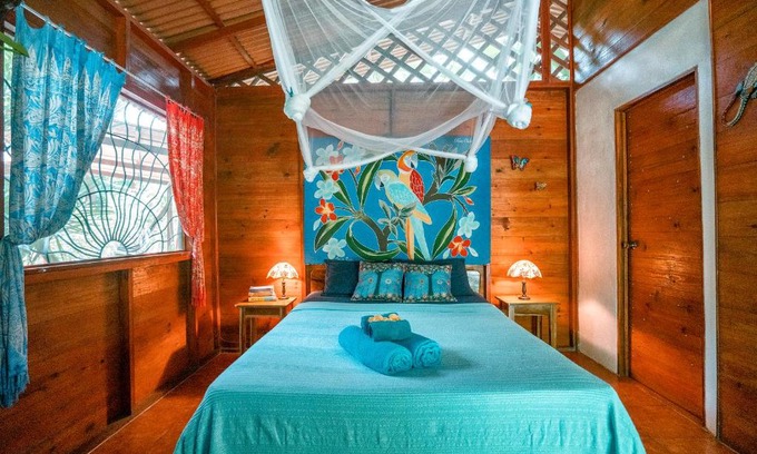 Puerto Viejo de Talamanca Hotel | Casitas Las Flores