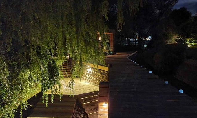 Bajos de Lircay Casa | Casona del lago "Lodge Pehuén Colbún"
