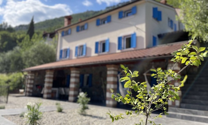 Sucici Villa | CASSA SOTTO LA GROTTA