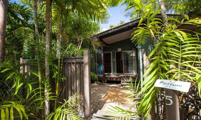 Mission Beach Casa | Cassawong Cottages - Possum