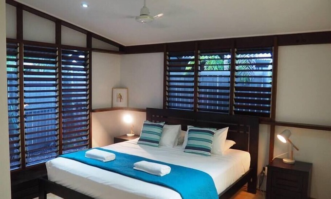 Mission Beach Casa | Cassawong Cottages - Sunbird - 2 Bed