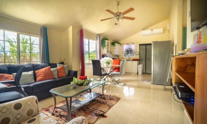 West Gate Hills Casa | Cassia Villa
