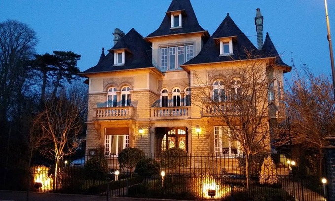 Bayeux Casa | Castel Bayeux Guesthouse
