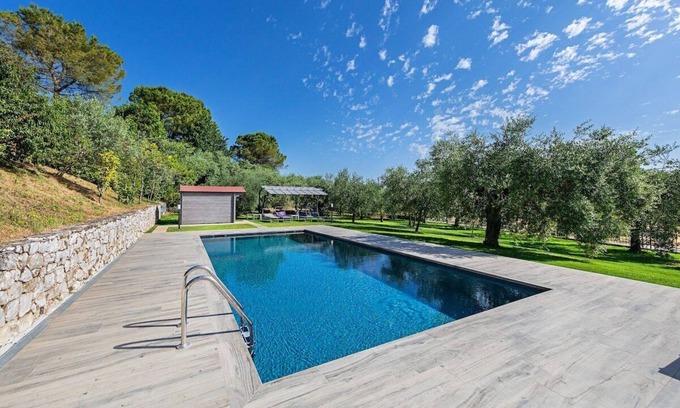 Polpenazze del Garda Apartamento | Castelletto 2 - Piscina & jacuzzi by Wonderful Italy