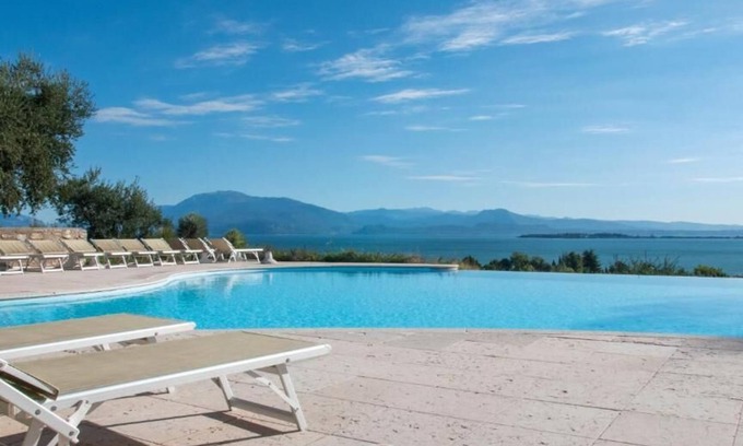 Desenzano del Garda Casa | Castello Belvedere Apartments