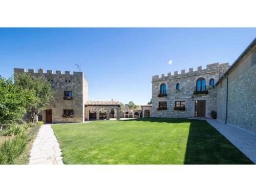 Sasamon Casa | Castillo Eugenio