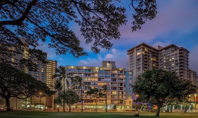 Waikiki Hotel | Castle at Waikīkī Grand