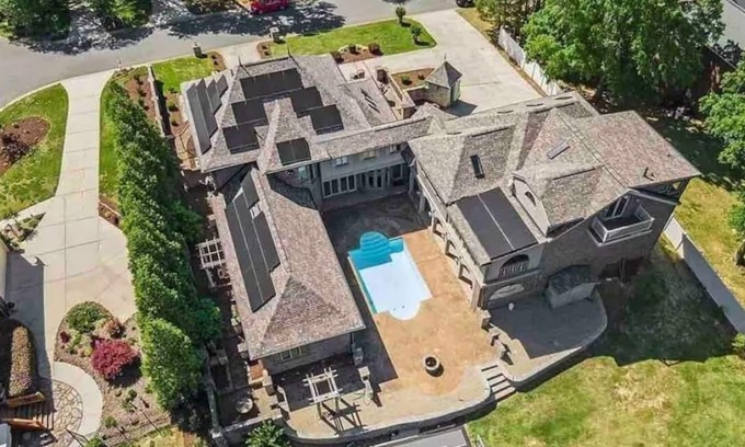 Harrisburg Otro | Castle CLT | Pool | HUGE Theater
