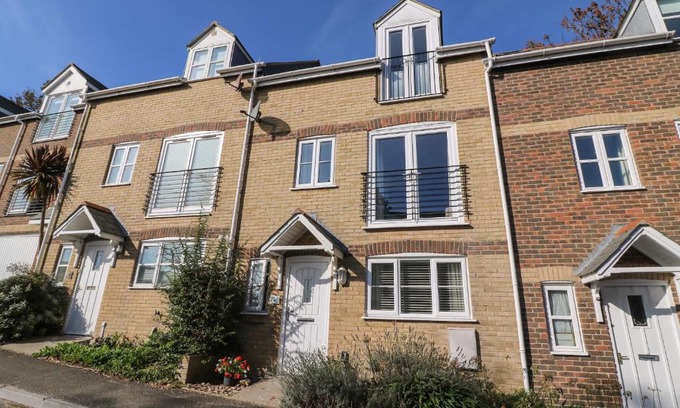 Weymouth Casa | Castle Cove View