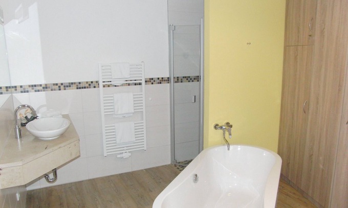 Kaschow Apartamento | 'Castillo Klempenow': Apartamento para hasta 3 personas y (con cama supletoria) Mascotas