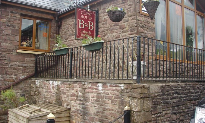 Defynnog Cama Y Desayuno | Castle Lodge B&B