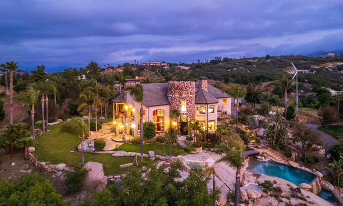 Ramona Casa | Castle on a hill, breathtaking views, surrounded with pools, trees, and lawn