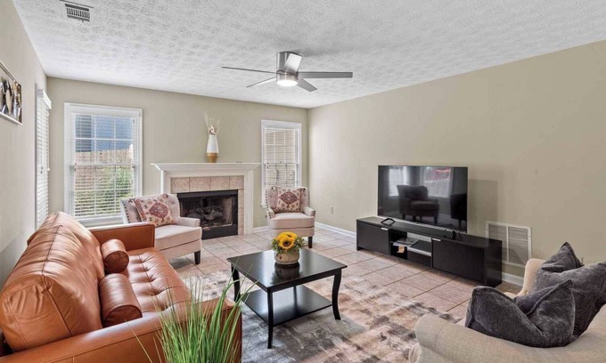 Alpharetta Casa | Castle on Waters Cove Way #41547