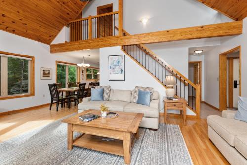 Nellysford Casa | Castle Snow with Wintergreen Advantage