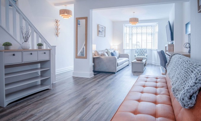 Mumbles Casa | Castle Square - 2 Bedroom - Mumbles
