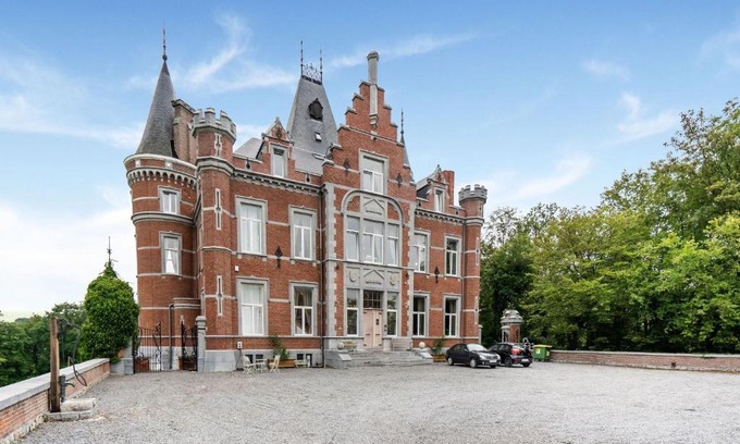 Gesves Casa | Castle with wellness and cinema