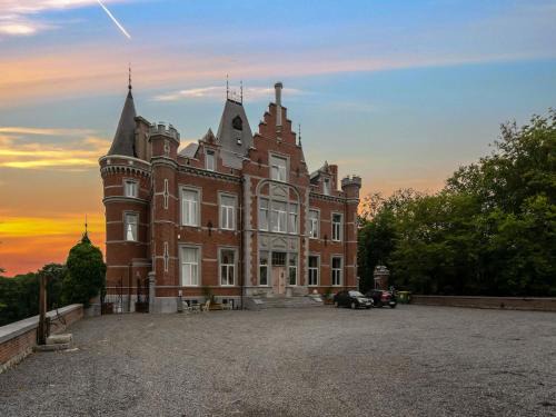Gesves Casa | Castle with wellness and zipline