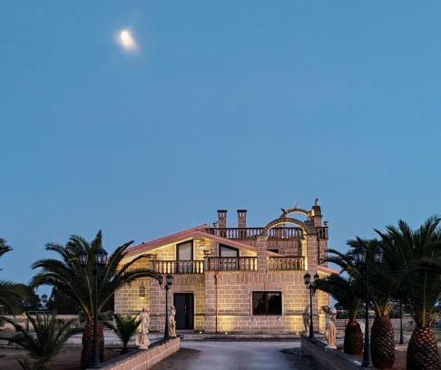 Galatone Cama Y Desayuno | Castlehawk Resort