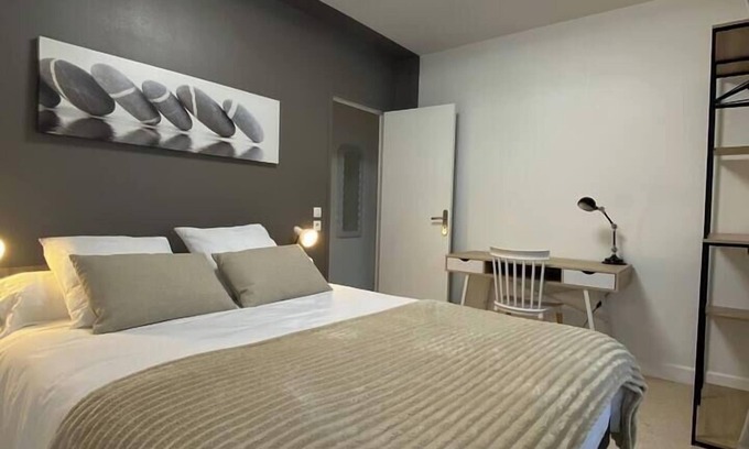 Saint-Amand-en-Puisaye Apartamento | Castles, pottery, wine and hiking