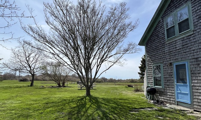 Little Compton Cabaña | Casual Farmhouse
