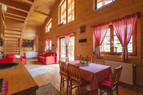 Saru Dornei Chalet De Esquí | Casute cu cerdac