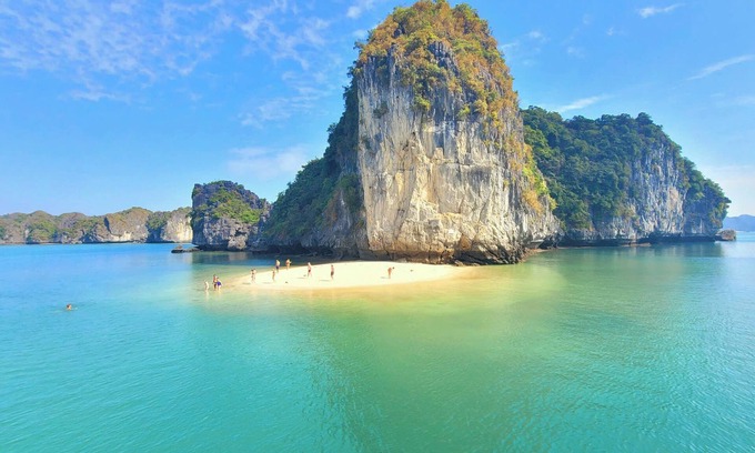 Cat Hai Hotel | Cat Ba Charm Island Hotel