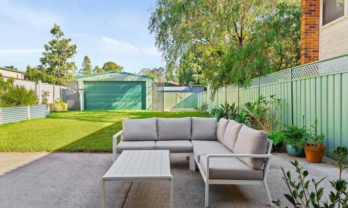 Rathmines Casa | Catalina Bay Getaway / Rathmines