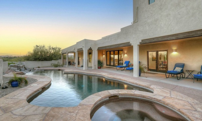 Tucson Casa | Catalina Breeze – Luxury Living with Heated Pool/Spa and Stunning Mountain Views