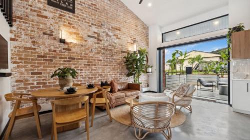 Coffs Harbour Casa | Catalyst Retreat - Stylish, Pets, Accessible, Sauna