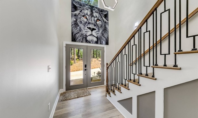 Helen Casa | Catalytic – Kentucky Derby Themed Mountain Getaway