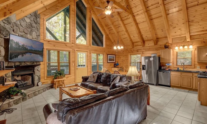 Carbon Hill Cabina | Catbird Cabin en Hummingbird Hill (área de Hocking Hills)