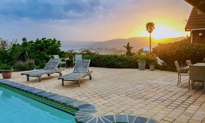Hunter's Home Casa | Catch the breeze
