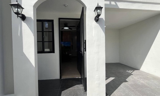 San Pablo Casa | CatNap Townhouse in Savana: Your Home Away From Home