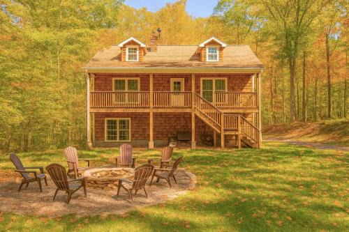 Catskill Casa | Catskill Cabin with Firepit & Brilliant Fall Views