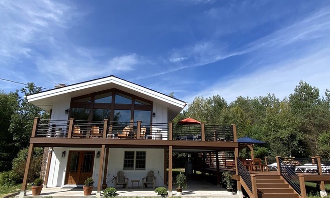 Hunter Casa | Catskill Mountain Hideaway with Amazing Hunter Mountain Views