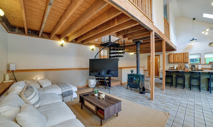 Bloomville Cabaña | Catskills Mountain Cabin in Bloomville!