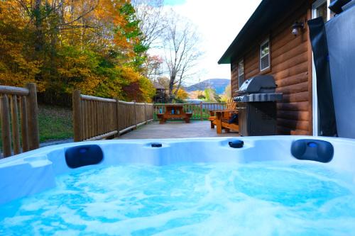 Roxbury Casa | Catskills Retreat Lodge
