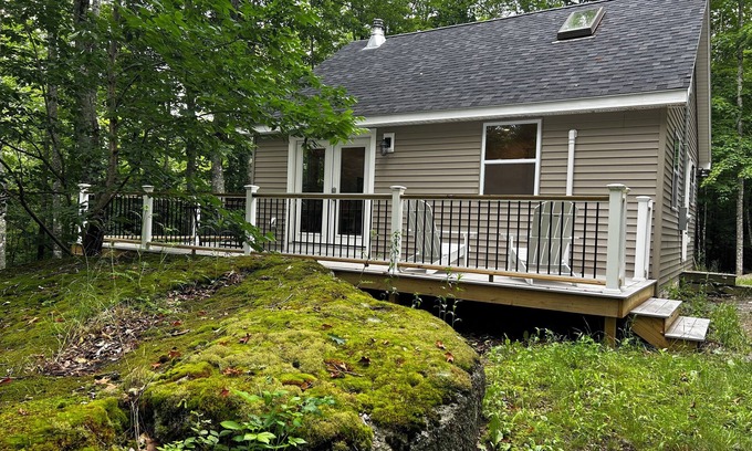 Dedham Cabaña | Cattail Cottage, on Green Lake Road, Dedham, Maine