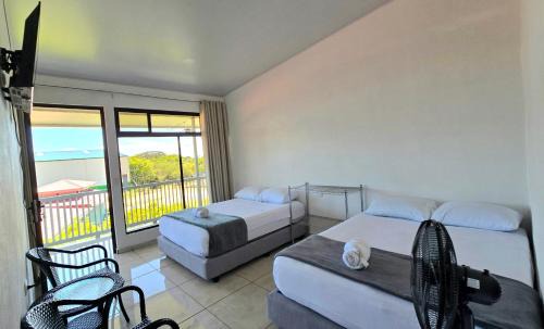 Monteverde Hotel | Cattleya Family