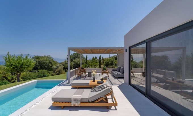 Nikiana Casa | Cavalier Suites Nikiana Lefkada AV Properties
