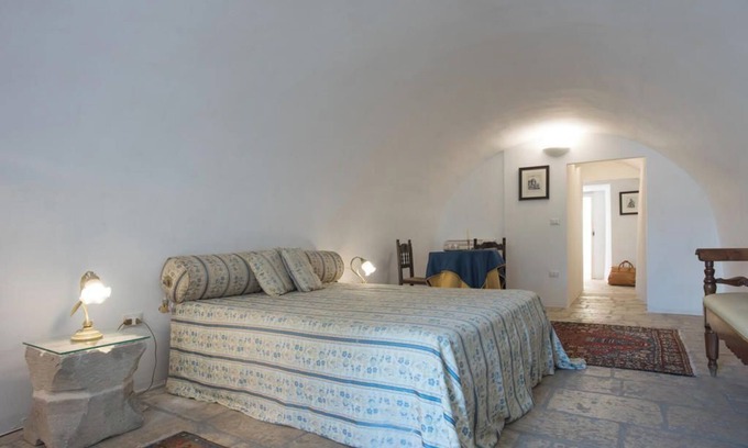 Casamassella Apartamento | Suite Cavalieri con terraza privada y acceso a parque y piscina