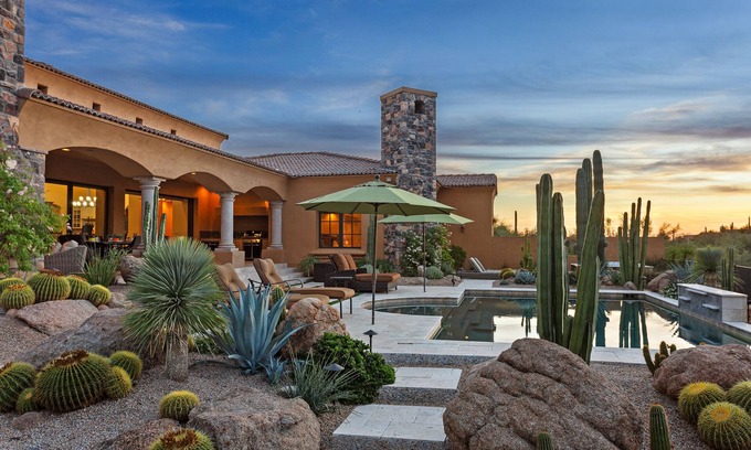 Canyon Ridge Estates Casa | Serenidad de Cave Creek con impresionantes vistas a la montaña y al desierto!