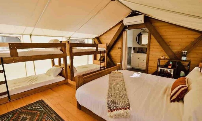Kanab Cabina | Cave Lakes Canvas Cabin Deluxe Suite #3 (Sleeps 6)