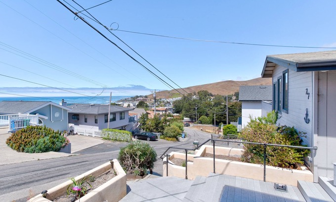 Cayucos Casa | ¡Playa de Cayucos y vistas a la ciudad!
