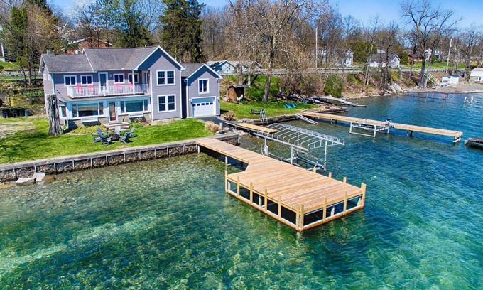 Romulus Cabaña | Cayuga Gray: Lakefront Home Near Cayuga Wineries!